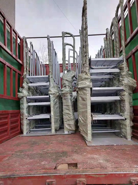 活动梯 